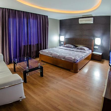 קייב Hotrent Pechersk Lesy 20/22 מראה חיצוני תמונה
