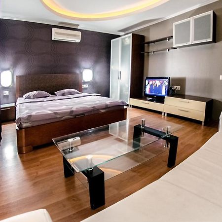 קייב Hotrent Pechersk Lesy 20/22 מראה חיצוני תמונה