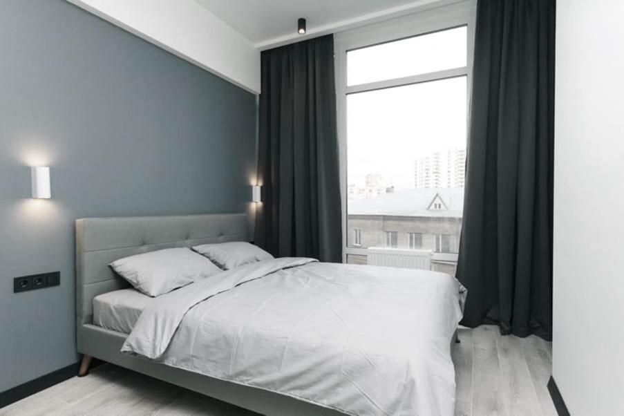 קייב Hotrent Pechersk Lesy 20/22 מראה חיצוני תמונה