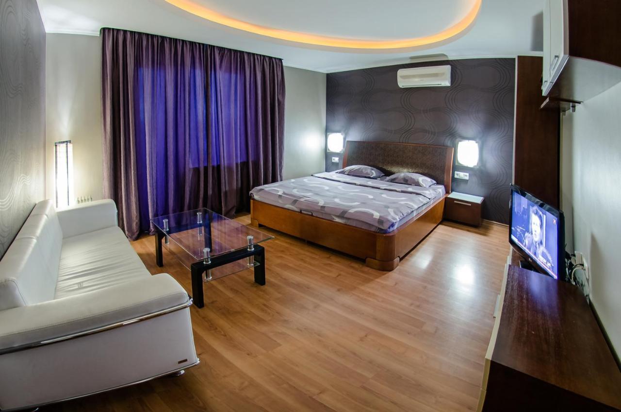 קייב Hotrent Pechersk Lesy 20/22 מראה חיצוני תמונה